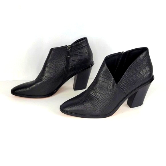 Vince Camuto Jorgetta Ankle Bootie Black Leather Size 9.5 - Picture 7 of 16